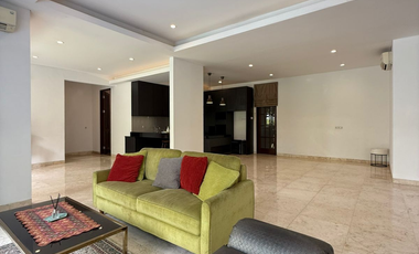 DIJUAL RUMAH CANTIK & NYAMAN DI KAWASAN FAVORIT KEMANG