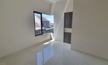 CEPATTT RUMAH BARU MINIMALIS MODERN 2 LANTAI SIAP HUNI DI TAMAN HOLIS INDAH 1 THI1 BANDUNG