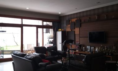 RUMAH BAGUS 2 LANTAI MINIMALIS MODERN LINGKUNGAN ASRI NYAMAN SIAP HUNI DI TAMAN SAKURA BANDUNG