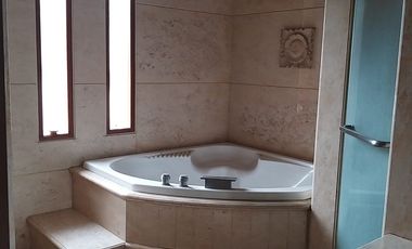 RUMAH BAGUS 2 LANTAI MINIMALIS MODERN LINGKUNGAN ASRI NYAMAN SIAP HUNI DI TAMAN SAKURA BANDUNG