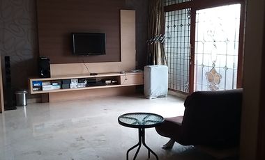 RUMAH BAGUS 2 LANTAI MINIMALIS MODERN LINGKUNGAN ASRI NYAMAN SIAP HUNI DI TAMAN SAKURA BANDUNG