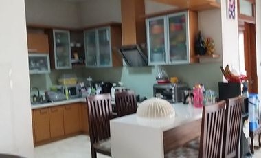 RUMAH BAGUS 2 LANTAI MINIMALIS MODERN LINGKUNGAN ASRI NYAMAN SIAP HUNI DI TAMAN SAKURA BANDUNG