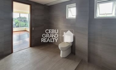 Luxury Residence with Expansive Terrace at Maria Luisa Park