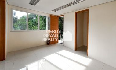 Luxury Residence with Expansive Terrace at Maria Luisa Park