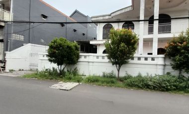 Rumah Raya Mojo Klanggru Rumah mewah lama, terawat, cocok untuk sekolah, tempat tinggal, klinik, dll
