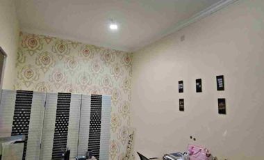 Disewakan murah Ruangan kantor untuk 4-6 orang