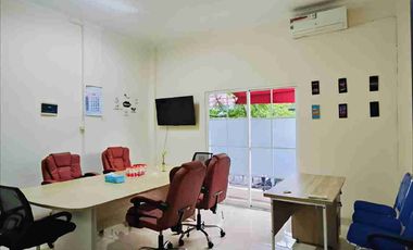 Disewakan murah Ruangan kantor untuk 4-6 orang
