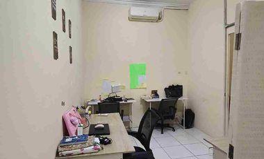 Disewakan murah Ruangan kantor untuk 4-6 orang