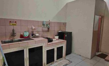 Disewakan murah Ruangan kantor untuk 4-6 orang