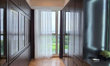 DISEWAKAN APARTEMEN 3+1 BR GOLD COAST MURAH, FURNISH MEWAH