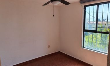 Casa en condominio con alberca y vigilancia cerca de Burgos