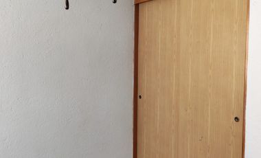 Casa en condominio con alberca y vigilancia cerca de Burgos