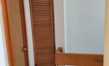 Casa en condominio con alberca y vigilancia cerca de Burgos