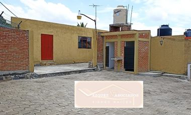 Casa en condominio con alberca y vigilancia cerca de Burgos