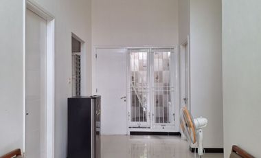 Disewakan Rumah  Pondok Chandra, Cluster Saphire, Delima Barat. Bagus, minimalis, siap pakai.