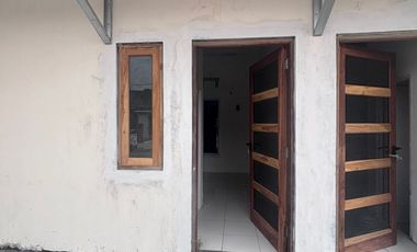 DIKONTRAKAN RUMAH 3 PETAK SERANG DRANGONG RESIDENT SIAP HUNI MURAH