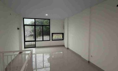 Di Jual / di sewakan ruko  bagus  2 lantai di Anggrek Loka BSD