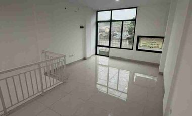 Di Jual / di sewakan ruko  bagus  2 lantai di Anggrek Loka BSD