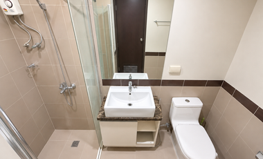 Admiral Baysuites East Wing Roxas Blvd.
