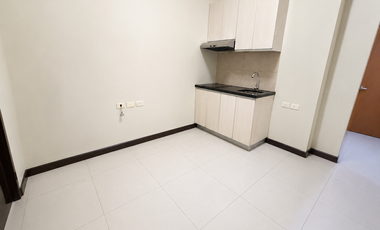 Admiral Baysuites East Wing Roxas Blvd.