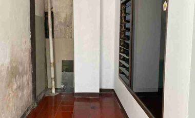 RUMAH KECIL BUAT PASUTRI BARU RENOV SIAP HUNI, DEKAT SETRASARI MALL.