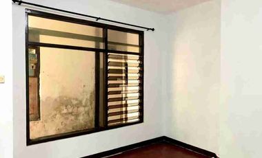 RUMAH KECIL BUAT PASUTRI BARU RENOV SIAP HUNI, DEKAT SETRASARI MALL.