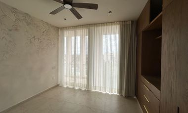 Penthouse de 3 recámaras, sin muebles, con paneles solares, dentro de periférico.