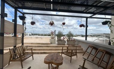 Penthouse de 3 recámaras, sin muebles, con paneles solares, dentro de periférico.