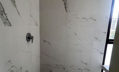 Penthouse de 3 recámaras, sin muebles, con paneles solares, dentro de periférico.