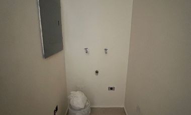 Penthouse de 3 recámaras, sin muebles, con paneles solares, dentro de periférico.