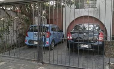 SE VENDE CASA COMO TERRENO – SANTIAGO DE SURCO