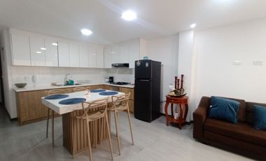 Departamento furnished aparment for rent amoblado en renta alquiler arriendo Cuenca Sector puertas del sol