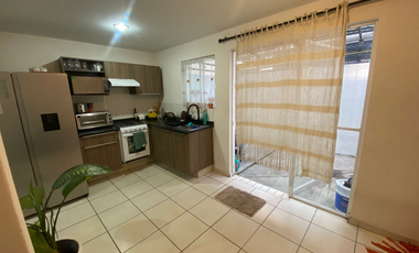CASA EN VENTA EN PASEO DE LOS PARQUES – TLAQUEPAQUE