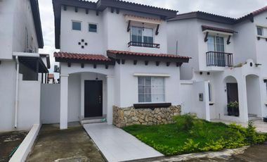 Alquiler  de casa nueva Terranostra et Belaterra