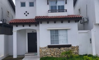 Alquiler  de casa nueva Terranostra et Belaterra