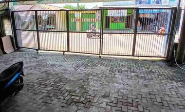 Disewakan ruko gandeng komersil strategis sudah pintu kaca kosambi