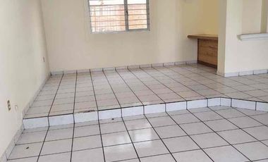 CASA EN RENTA EL LA HUERTA