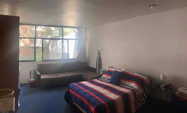 CASA (CON JARDÍN) PARA REMODELAR EN UNA EXCELENTE UBICACIÓN