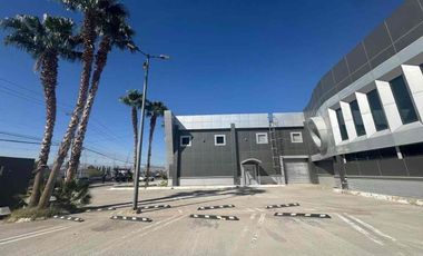 SE RENTA EDIFICIO COMERCIAL Maquinados o INDUSTRIAL