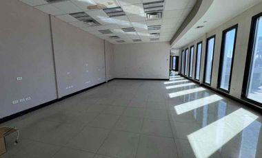 SE RENTA EDIFICIO COMERCIAL Maquinados o INDUSTRIAL