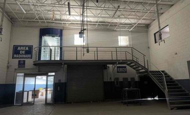 SE RENTA EDIFICIO COMERCIAL Maquinados o INDUSTRIAL