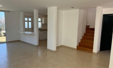 ATRACTIVA CASA RESIDENCIAL EN VENTA # 7, DENTRO DE UN FRACCIONAMIENTO PRIVADO.