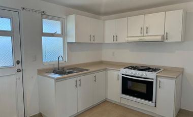 ATRACTIVA CASA RESIDENCIAL EN VENTA # 7, DENTRO DE UN FRACCIONAMIENTO PRIVADO.