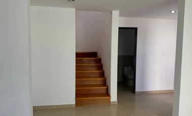 ATRACTIVA CASA RESIDENCIAL EN VENTA # 7, DENTRO DE UN FRACCIONAMIENTO PRIVADO.