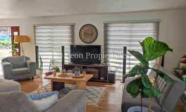 Leon Propiedades vende parcela con casa en zona comercial, sector El Ajial, Curacaví.