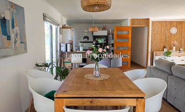 Leon Propiedades vende parcela con casa en zona comercial, sector El Ajial, Curacaví.