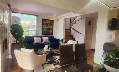 ¡La vida que soñaste en Cota te espera! 🌿🏡  ¿Buscas espacio, seguridad y confort para tu familia? Esta casa en Tarragona Club House lo tiene todo. C