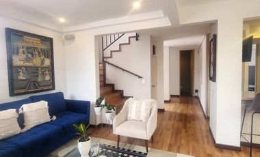 ¡La vida que soñaste en Cota te espera! 🌿🏡  ¿Buscas espacio, seguridad y confort para tu familia? Esta casa en Tarragona Club House lo tiene todo. C