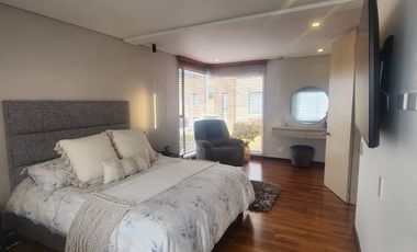 ¡La vida que soñaste en Cota te espera! 🌿🏡  ¿Buscas espacio, seguridad y confort para tu familia? Esta casa en Tarragona Club House lo tiene todo. C