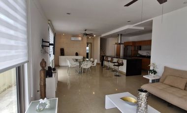 Luxury PH for Rent in Playa del Carmen: Modern Design & Prime Location